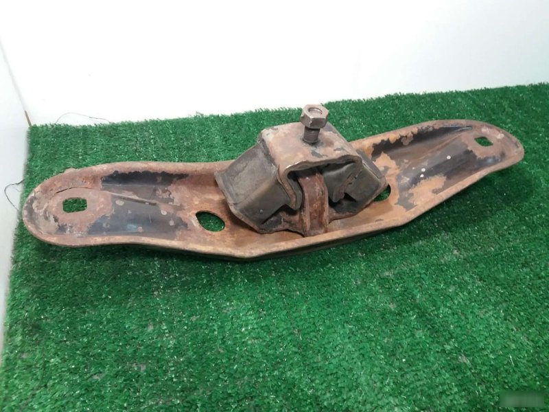 Траверса МКПП, 1960 рублей, Калининград