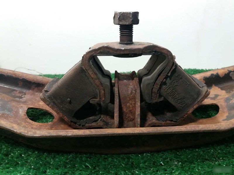 Траверса МКПП, 1960 рублей, Калининград