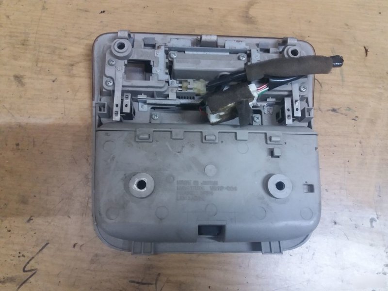 Плафон освещения салона, 2040 рублей, Калининград