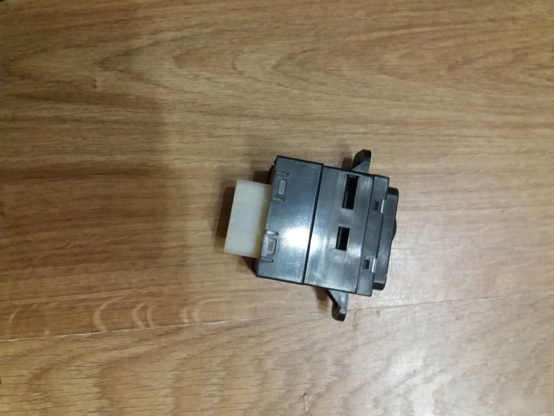 Кнопки обогрева сидений, 2470 рублей, Калининград