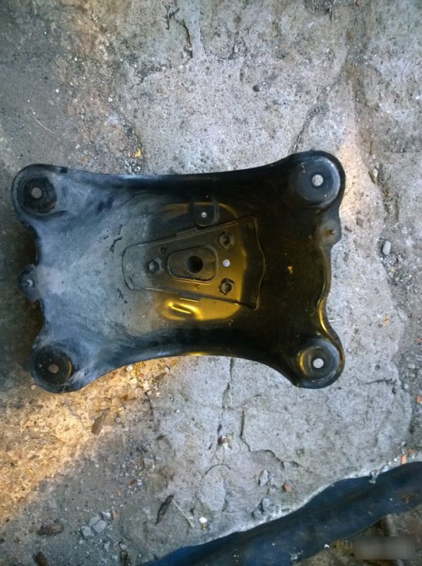 Кронштейн запасного колеса, 2370 рублей, Калининград