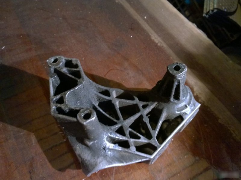 Опора двигателя, 2370 рублей, Калининград