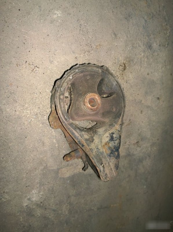 Подушка двигателя, 800 рублей, Калининград