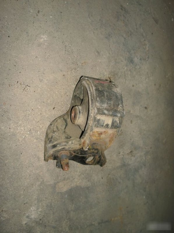 Подушка двигателя, 800 рублей, Калининград