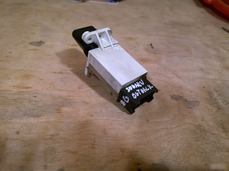 Кнопка аварийки, 1000 рублей, Калининград