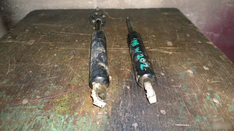 Амортизатор капота, 540 рублей, Калининград