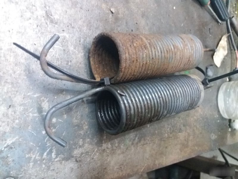 Пружина багажника, 1280 рублей, Калининград