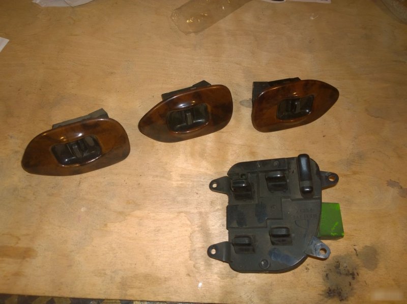 Кнопки стеклоподъемника, 570 рублей, Калининград