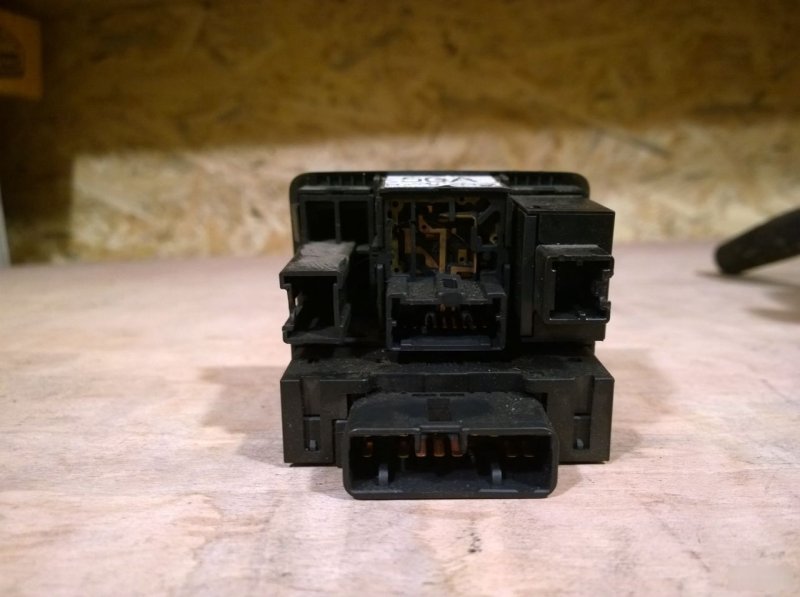 Кнопки корректор фар и складывания зеркал, 2070 рублей, Калининград