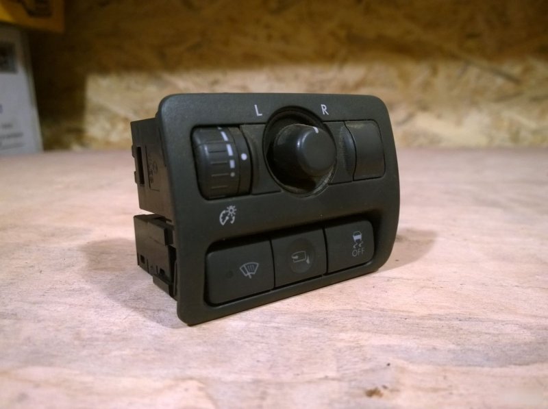 Кнопки корректор фар и складывания зеркал, 2070 рублей, Калининград