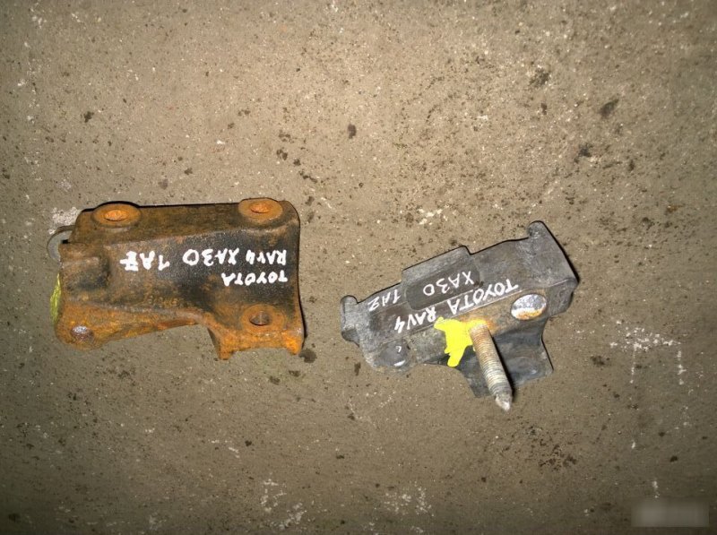 Кронштейн двигателя, 1900 рублей, Калининград