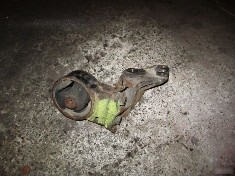 Подушка двигателя, 2850 рублей, Калининград