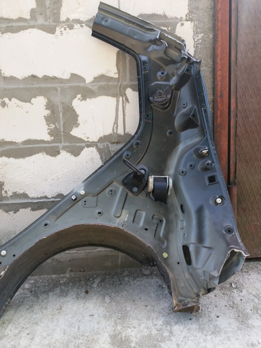 Крыло, 7650 рублей, Калининград