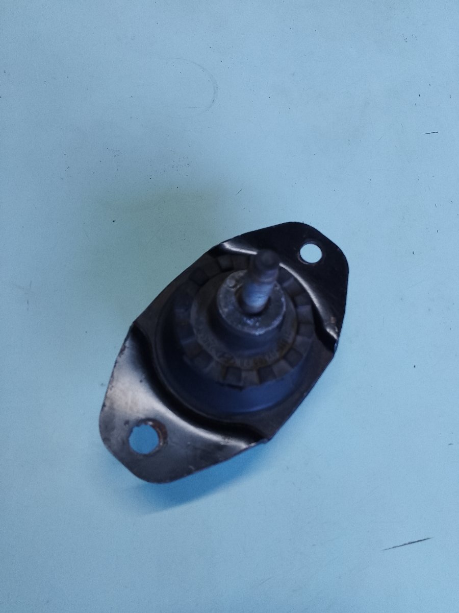 Опора двигателя, 3570 рублей, Калининград
