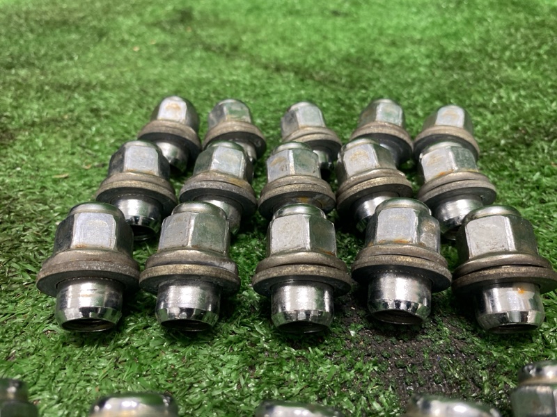 Болт колесный, 3200 рублей, Фроловское