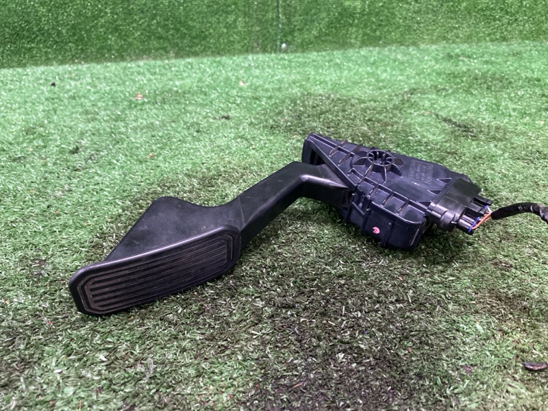 Педаль газа, 1000 рублей, Фроловское