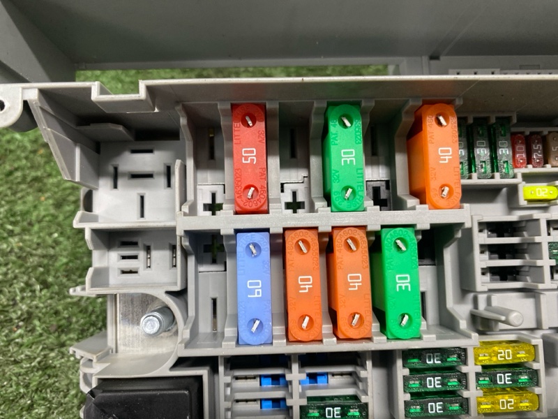 Блок предохранителей, 2000 рублей, Фроловское