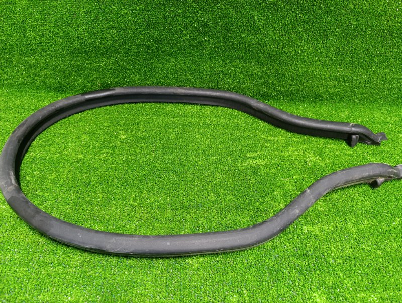 Уплотнительная резинка капота, 1500 рублей, Фроловское