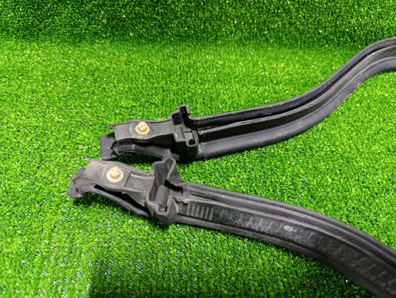 Уплотнительная резинка капота, 1500 рублей, Фроловское