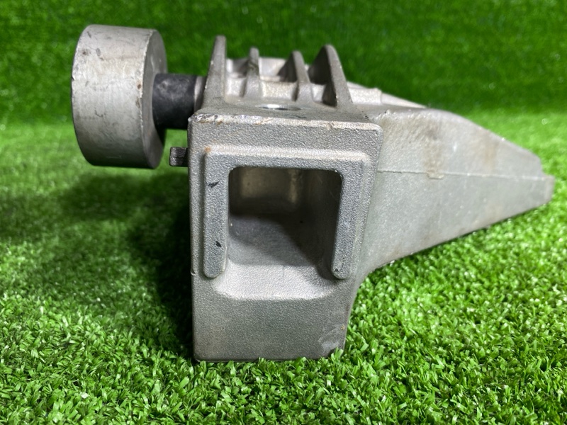 Кронштейн двигателя, 1500 рублей, Фроловское