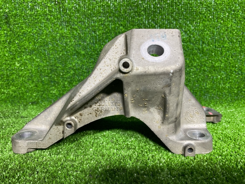 Кронштейн двигателя, 1000 рублей, Фроловское