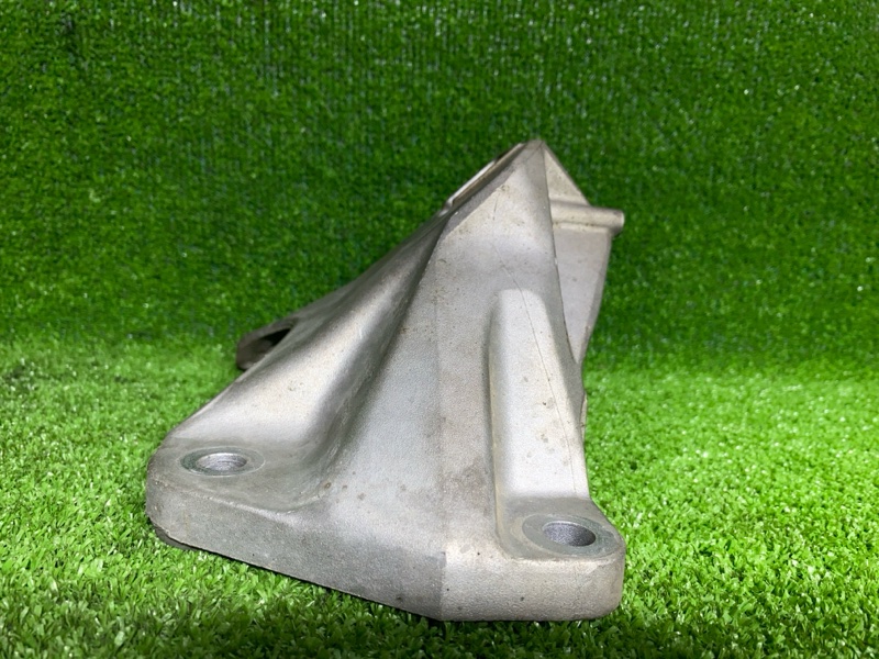 Кронштейн двигателя, 1000 рублей, Фроловское