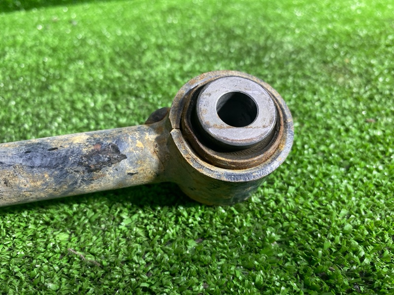 Рычаг подвески, 1000 рублей, Фроловское