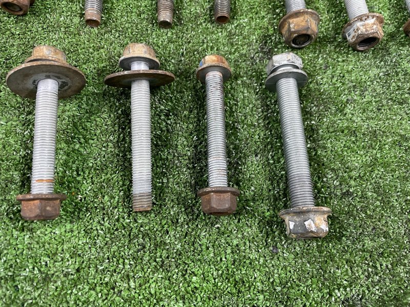 Комплект болтов, 2000 рублей, Фроловское