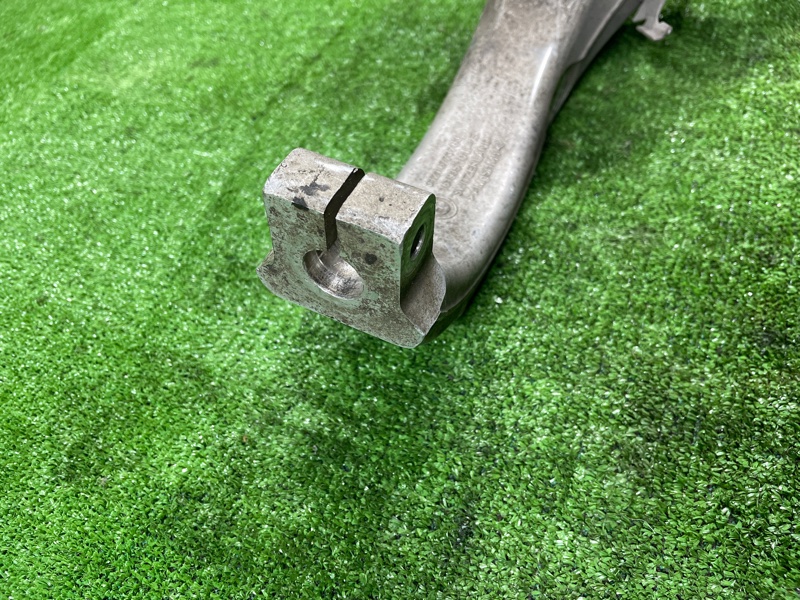 Кулак поворотный, 2000 рублей, Фроловское