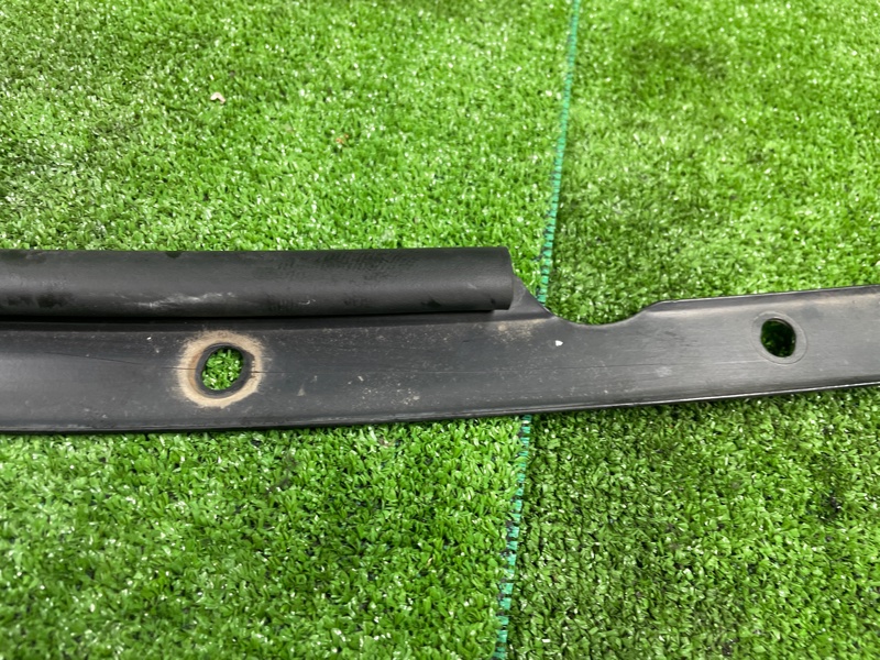 Уплотнительная резинка капота, 4500 рублей, Фроловское