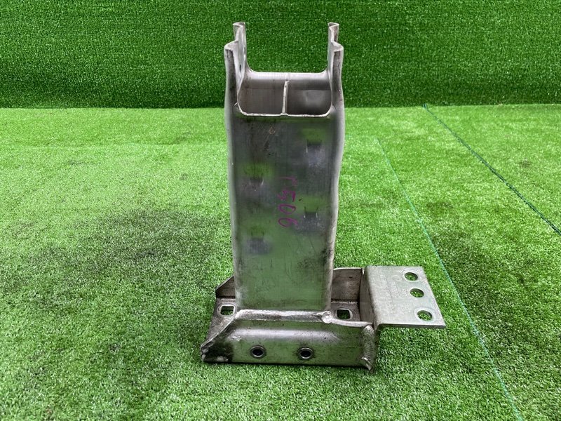 Кронштейн усилителя бампера, 1200 рублей, Фроловское