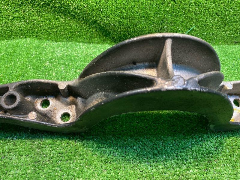 Кронштейн редуктора, 1000 рублей, Фроловское