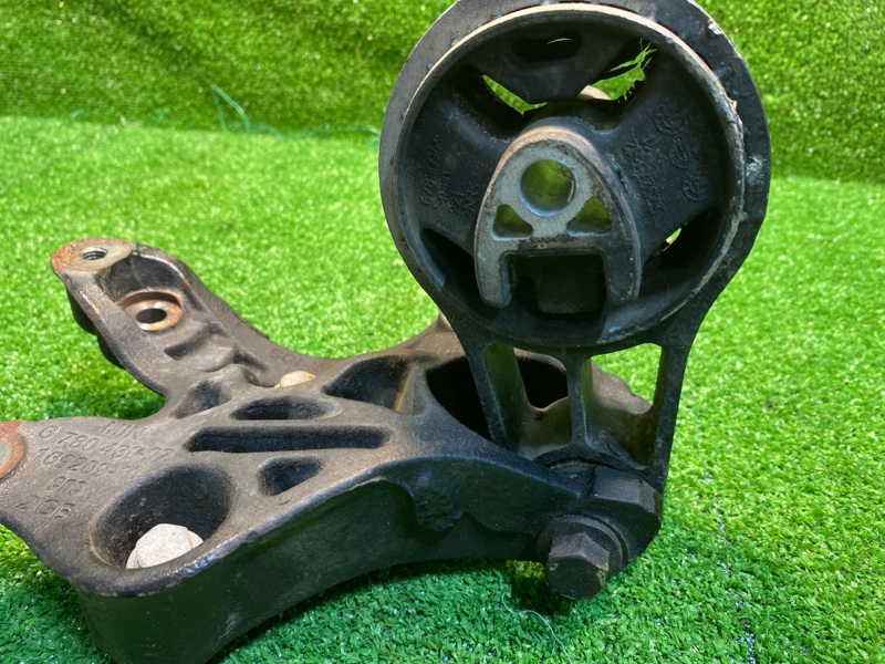 Кронштейн двигателя, 2000 рублей, Фроловское