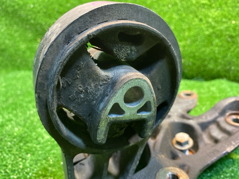 Кронштейн двигателя, 2000 рублей, Фроловское