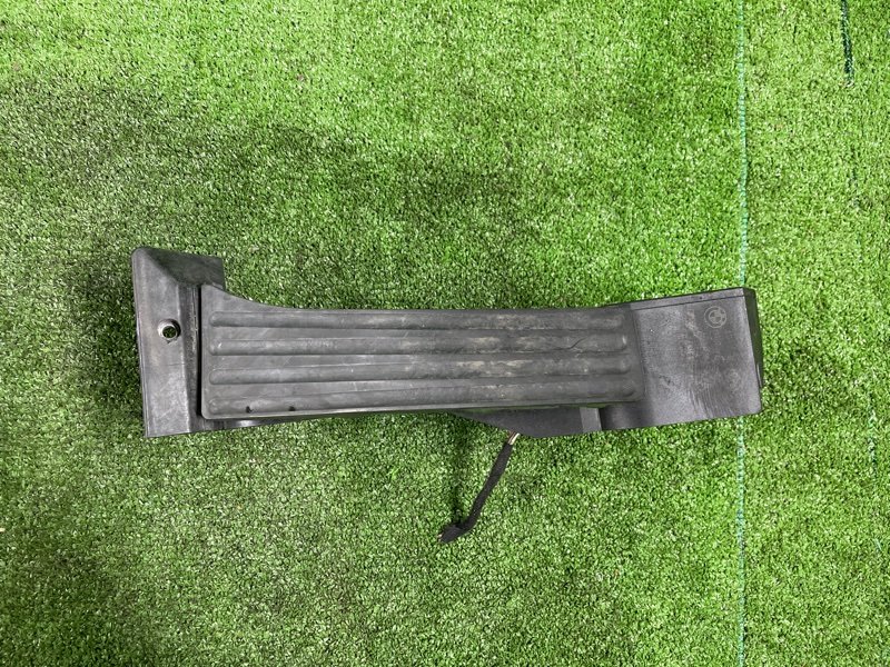 Педаль газа, 2000 рублей, Фроловское