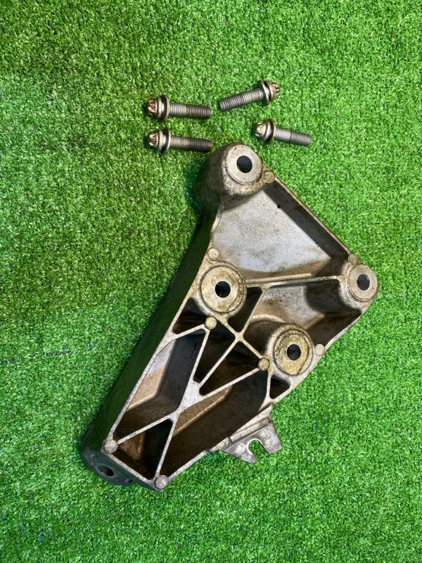 Кронштейн двигателя, 1500 рублей, Фроловское