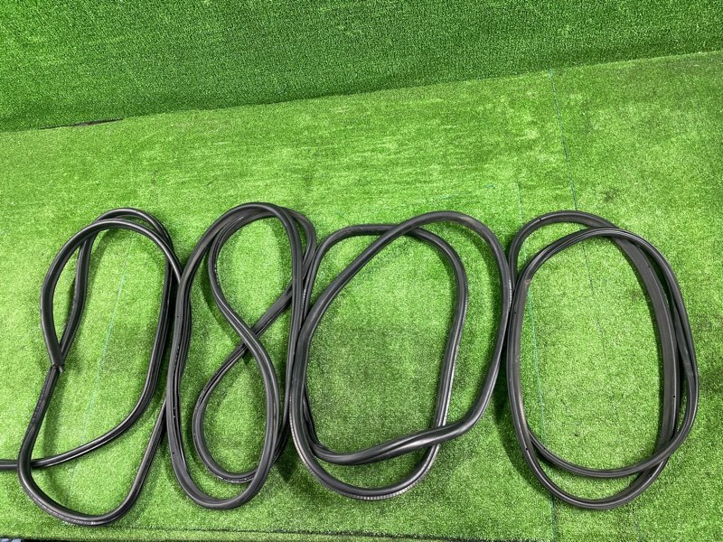 Уплотнительная резинка боковой двери, 4000 рублей, Фроловское