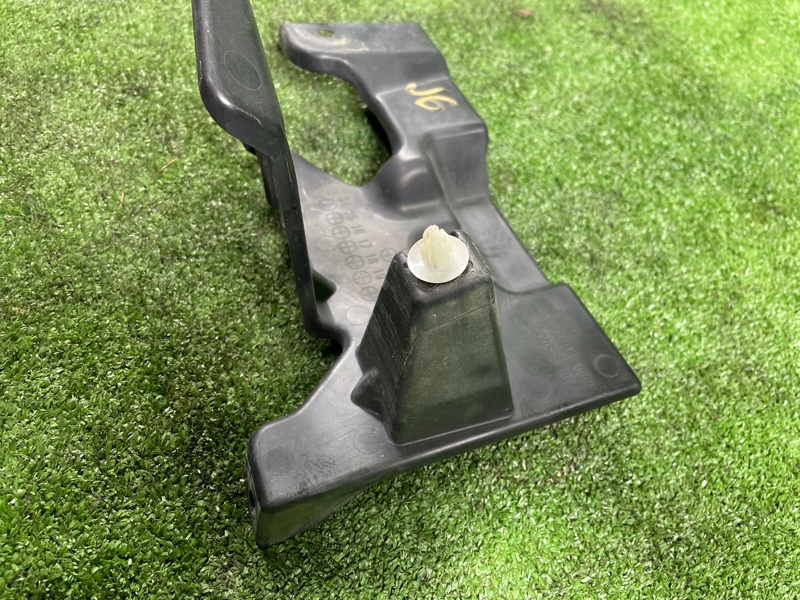 Кронштейн решетки радиатора, 500 рублей, Фроловское