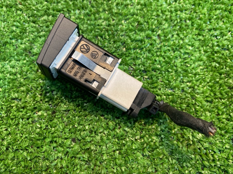 Кнопка антипробуксовочной системы, 700 рублей, Фроловское