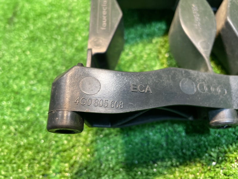 Кронштейн крепления фары, 2000 рублей, Фроловское