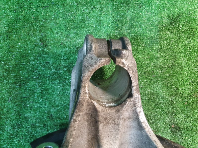 Кулак поворотный правый, 3000 рублей, Фроловское