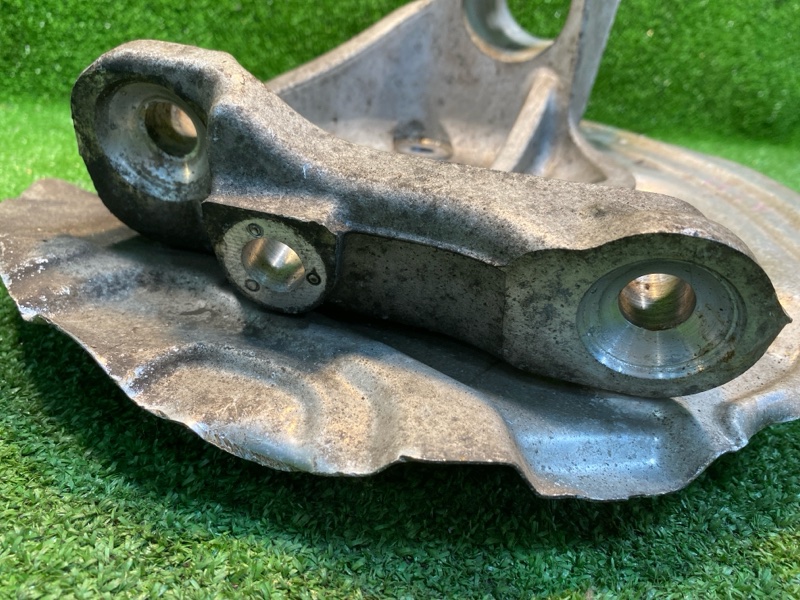 Кулак поворотный, 2000 рублей, Фроловское