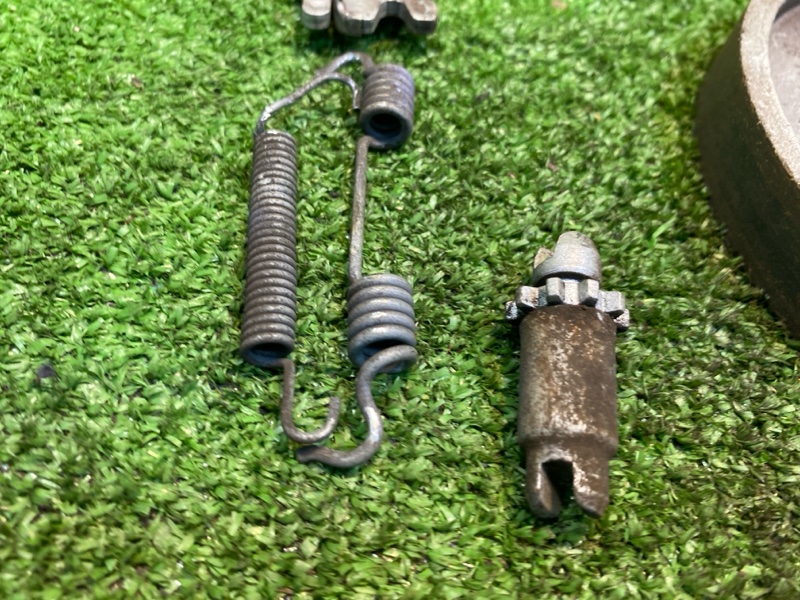 Колодки стояночного тормоза, 3100 рублей, Фроловское