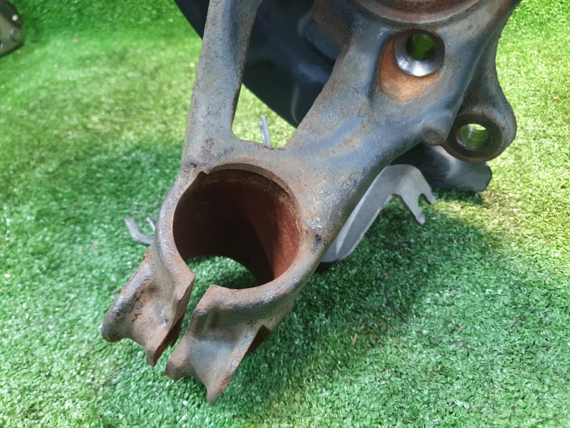 Кулак поворотный правый, 4000 рублей, Фроловское