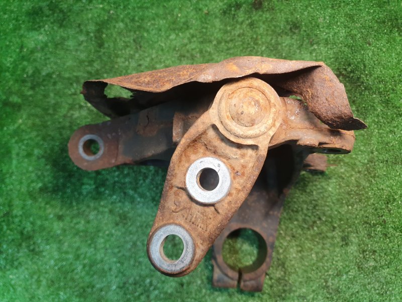 Кулак поворотный левый, 2000 рублей, Фроловское