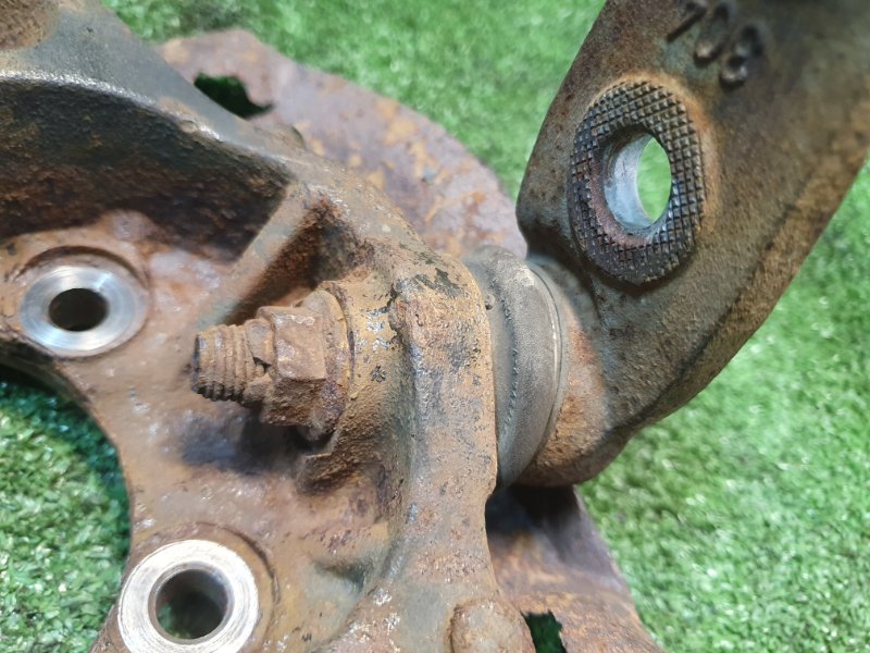 Кулак поворотный левый, 2000 рублей, Фроловское