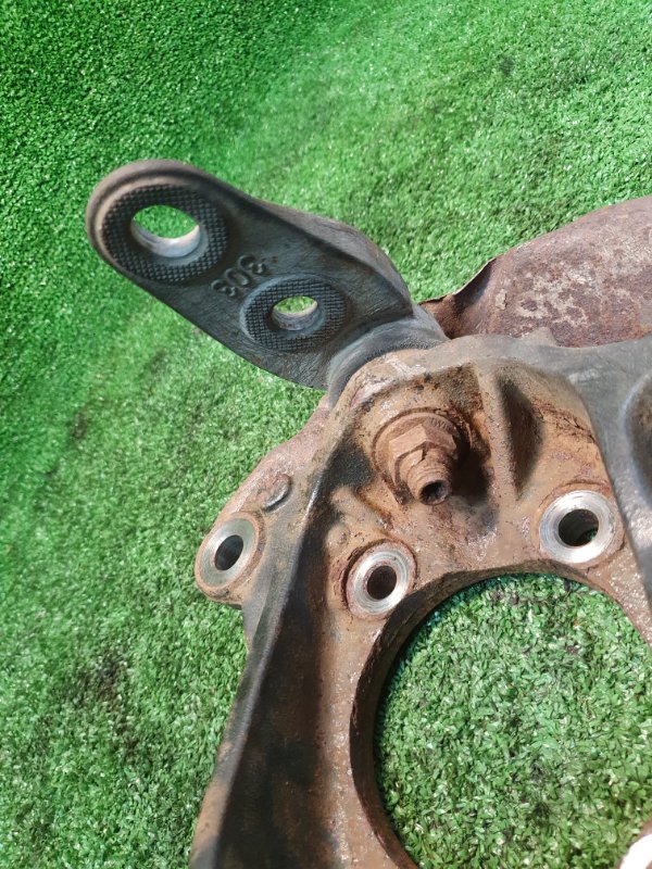 Кулак поворотный правый, 2000 рублей, Фроловское