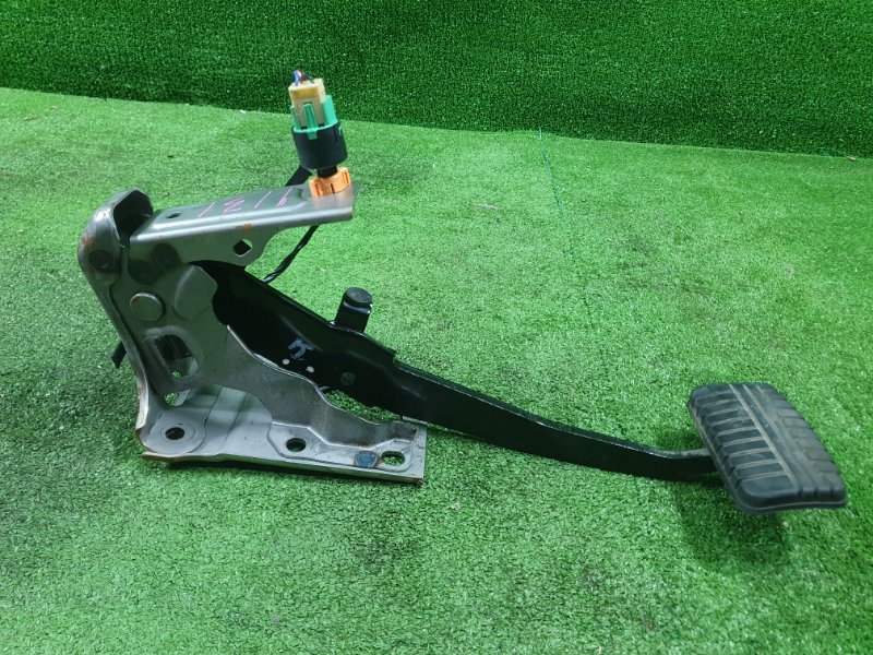 Педаль тормоза, 1200 рублей, Фроловское