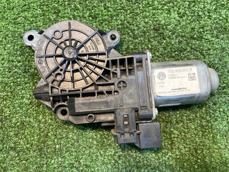 Мотор стеклоподъемника, 6500 рублей, Фроловское