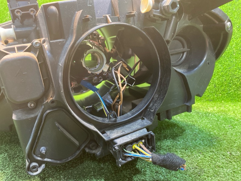 Фара ксеноновая, 12000 рублей, Фроловское